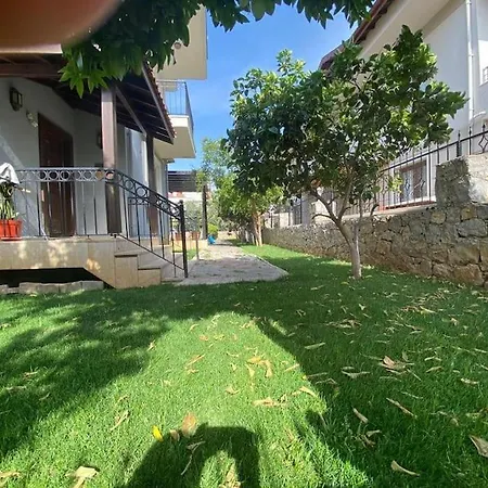 My Villa Fethiye'De Denize Yakin Muestakil Havuzlu Villa *