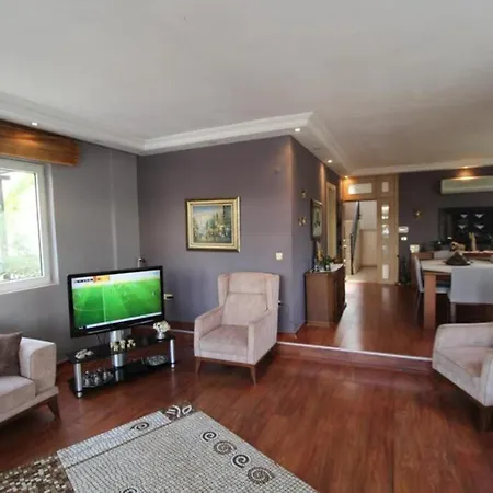 MY Villa Fethiye'de Denize yakın Müstakil Havuzlu